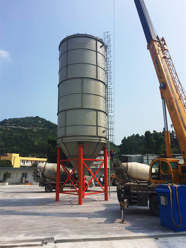 In 2017, Luwei provided two 300T external flange cement silos for the construction of Haicang Road and Bridge.